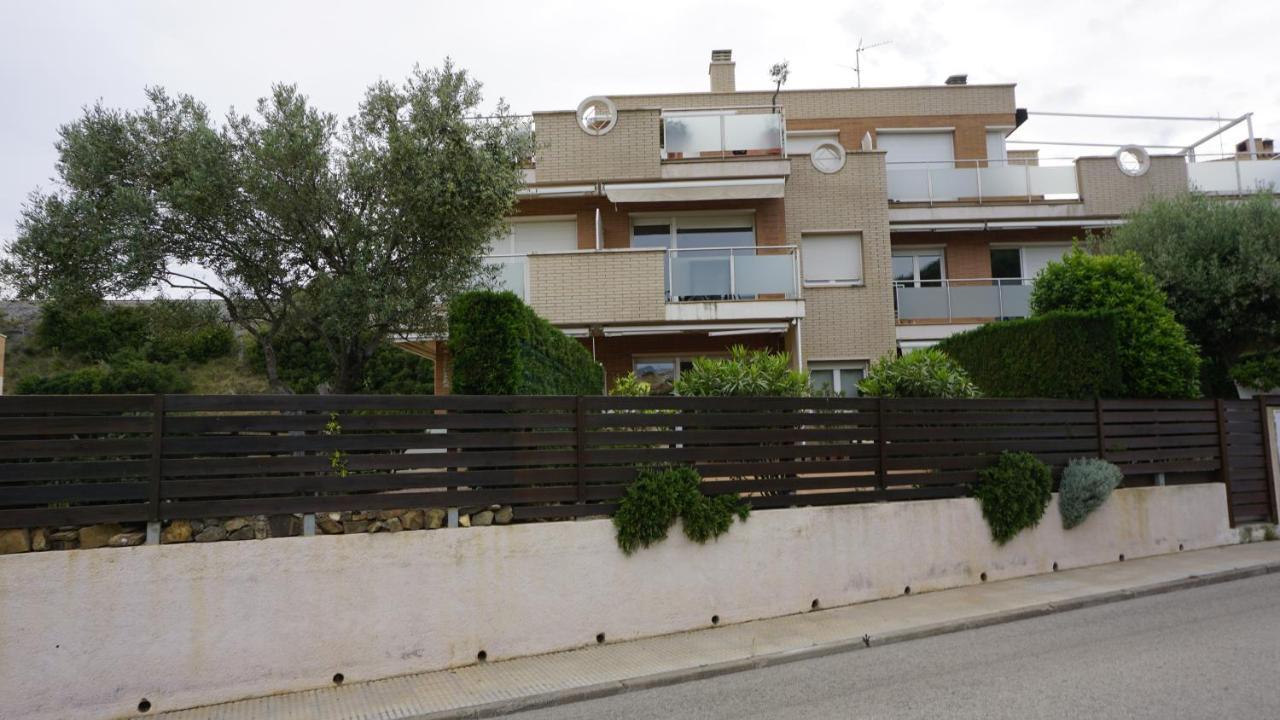 Encantador Apartamento familiar 4 px con Terraza, Parking y Wi-fi en Llançà Esterno foto