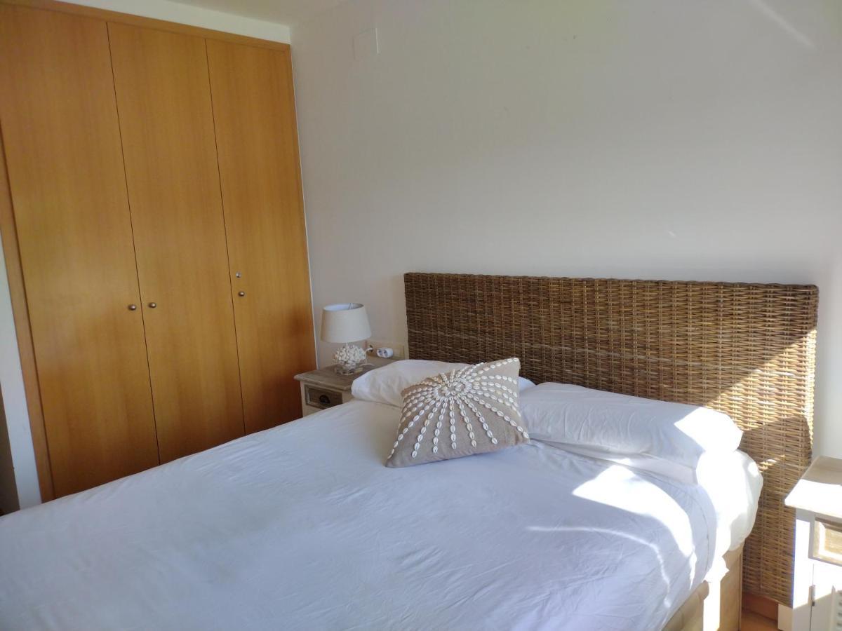 Encantador Apartamento familiar 4 px con Terraza, Parking y Wi-fi en Llançà Esterno foto